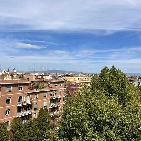 Sunflower House * ローマ